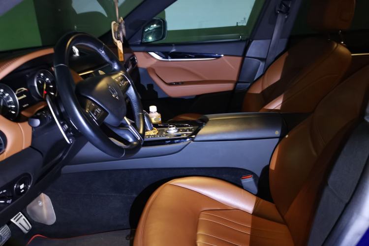 Used Maserati Levante 2021 3.0T Standard Edition Left Front Seat