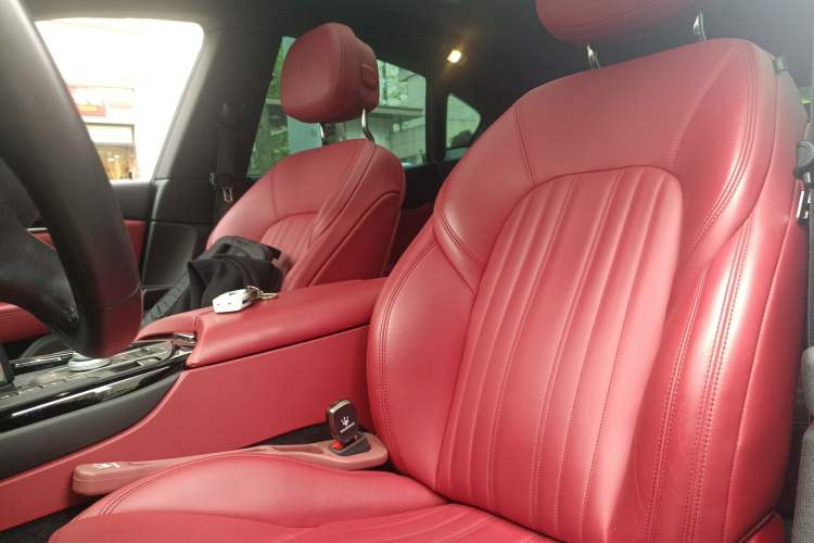 Used Maserati Levante 2021 3.0T Standard Edition Left Front Seat
