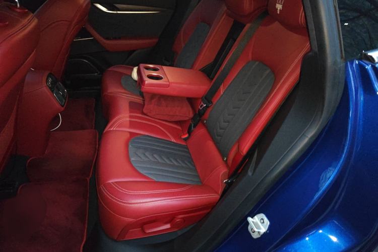Used Maserati Levante 2021 3.0T Luxury Edition Left Rear Seat