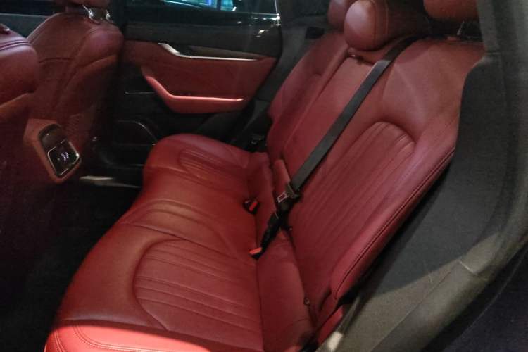 Used Maserati Levante 2021 3.0T Standard Edition Left Rear Seat