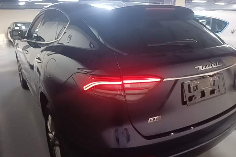 Used Maserati Levante 2021 3.0T Standard Edition Rear Left 45 Deg