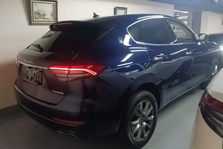 Used Maserati Levante 2021 3.0T Standard Edition Rear Right 45 Deg