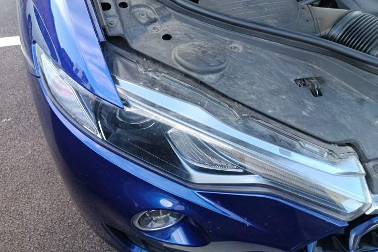 Used Maserati Levante 2021 3.0T Standard Edition Right Front Headlight