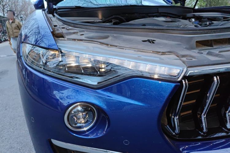 Used Maserati Levante 2021 3.0T Luxury Edition Right Front Headlight