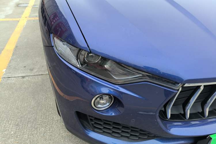 Used Maserati Levante 2021 3.0T Standard Edition Right Front Headlight