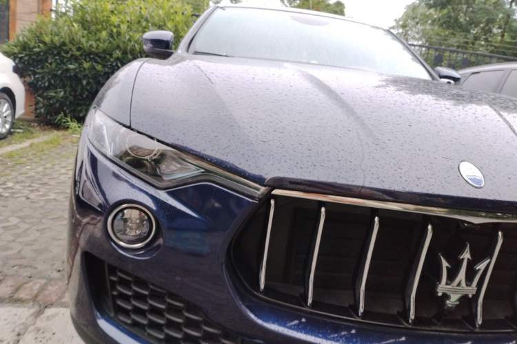Used Maserati Levante 2021 3.0T Standard Edition Right Front Headlight
