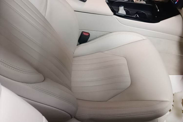Used Maserati Levante 2021 3.0T Standard Edition Right Front Seat