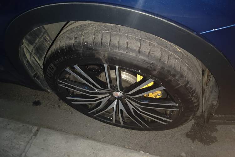 Used Maserati Levante 2021 3.0T Standard Edition Right Front Wheel Hub