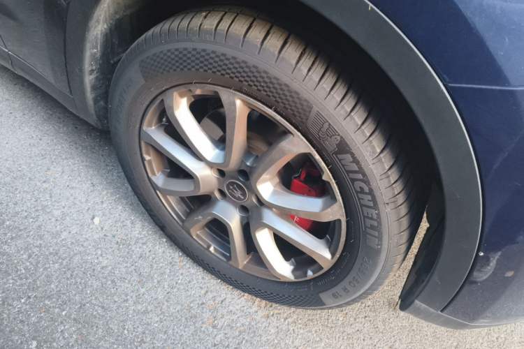 Used Maserati Levante 2021 3.0T Standard Edition Right Front Wheel Hub