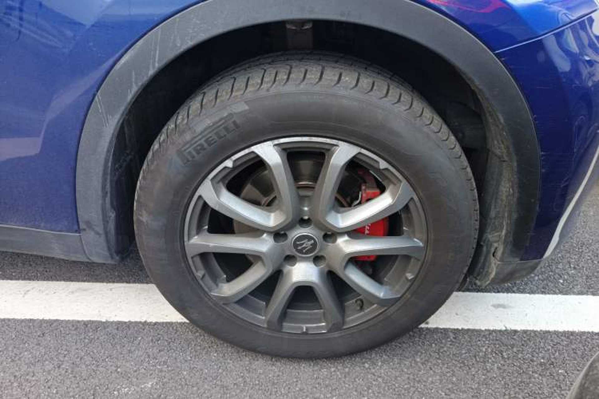 Used Maserati Levante 2021 3.0T Standard Edition Right Front Wheel Hub