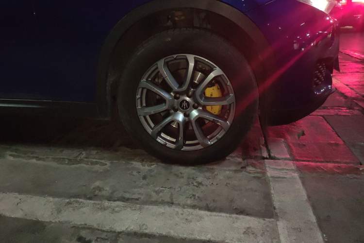 Used Maserati Levante 2021 3.0T Standard Edition Right Front Wheel Hub