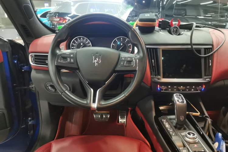 Used Maserati Levante 2021 3.0T Standard Edition Steering Wheel
