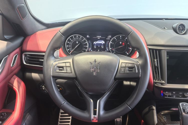 Used Maserati Levante 2021 3.0T Luxury Edition Steering Wheel