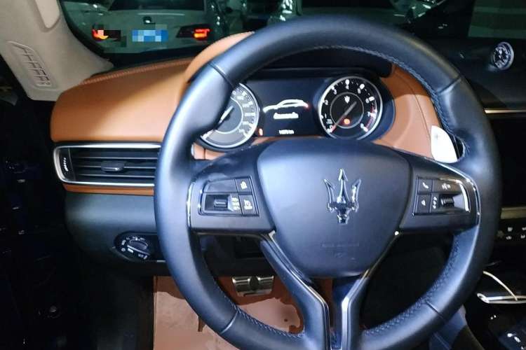 Used Maserati Levante 2021 3.0T Standard Edition Steering Wheel