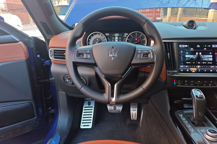 Used Maserati Levante 2021 3.0T Standard Edition Steering Wheel