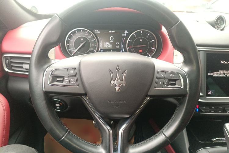 Used Maserati Levante 2021 3.0T Standard Edition Steering Wheel