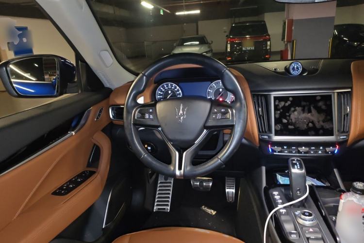 Used Maserati Levante 2021 3.0T Standard Edition Steering Wheel