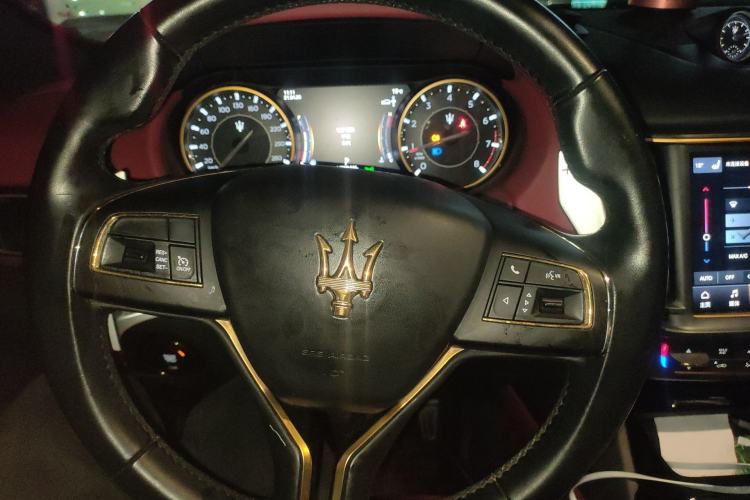 Used Maserati Levante 2021 3.0T Standard Edition Steering Wheel