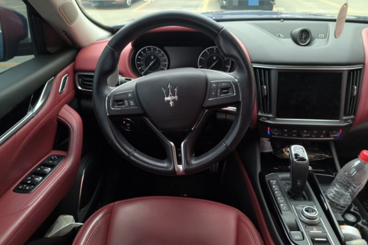 Used Maserati Levante 2021 3.0T Standard Edition Steering Wheel
