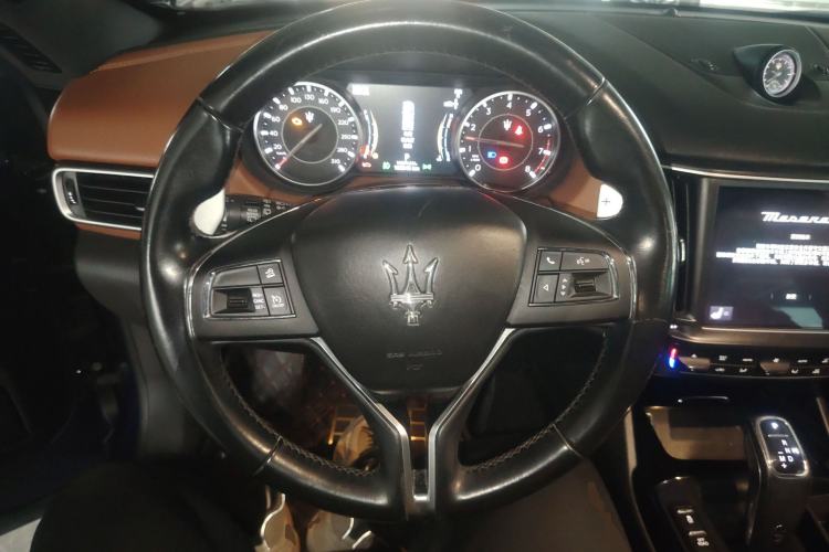 Used Maserati Levante 2021 3.0T Standard Edition Steering Wheel