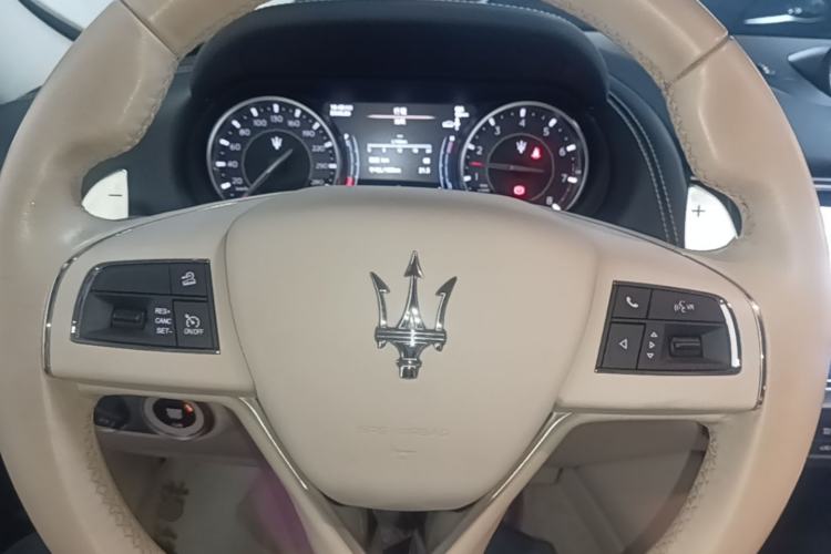 Used Maserati Levante 2021 3.0T Standard Edition Steering Wheel