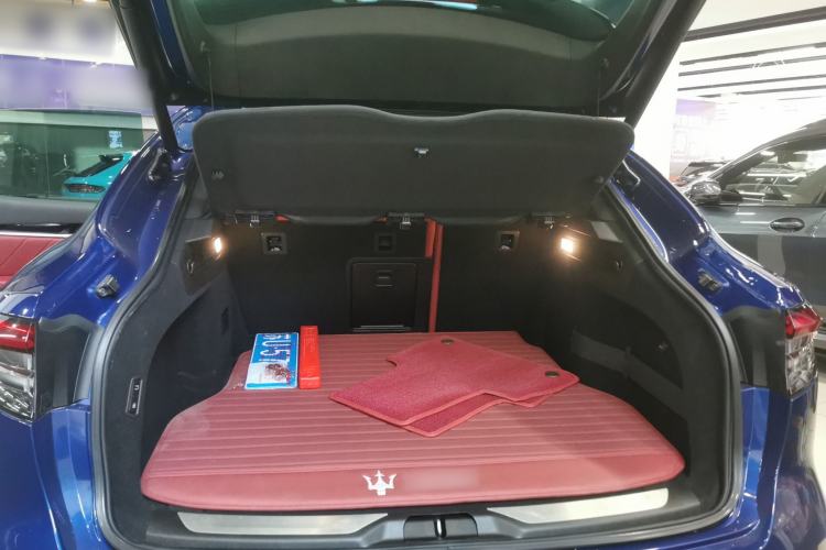 Used Maserati Levante 2021 3.0T Standard Edition Trunk