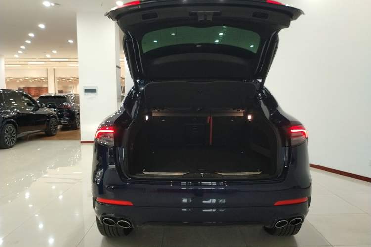 Used Maserati Levante 2021 3.0T Luxury Edition Trunk
