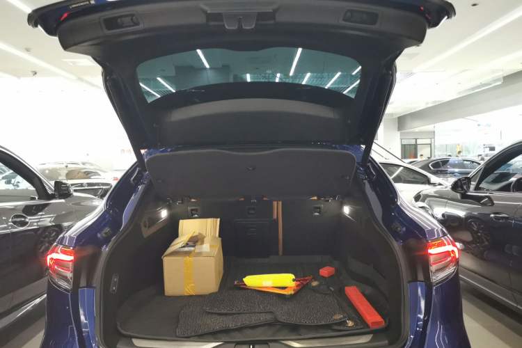 Used Maserati Levante 2021 3.0T Standard Edition Trunk