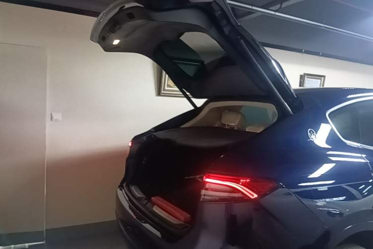 Used Maserati Levante 2021 3.0T Standard Edition Trunk