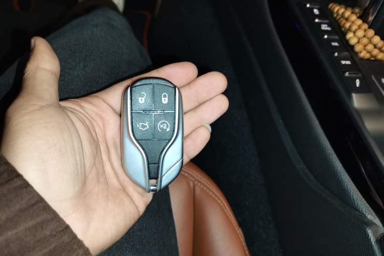 Used Maserati Levante 2021 3.0T Standard Edition Vehicle Key
