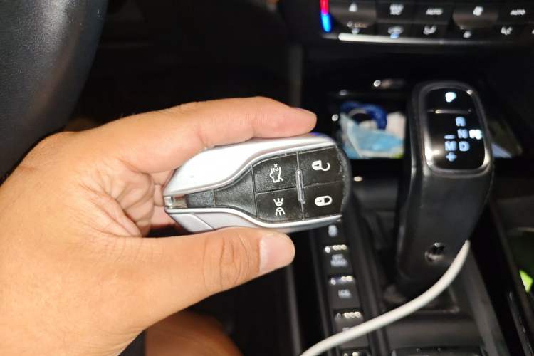 Used Maserati Levante 2021 3.0T Standard Edition Vehicle Key