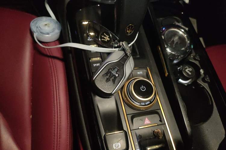 Used Maserati Levante 2021 3.0T Standard Edition Vehicle Key