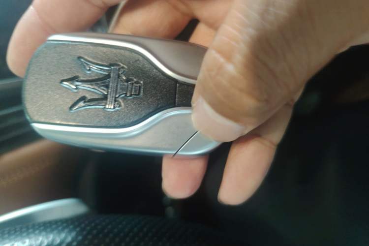 Used Maserati Levante 2021 3.0T Standard Edition Vehicle Key