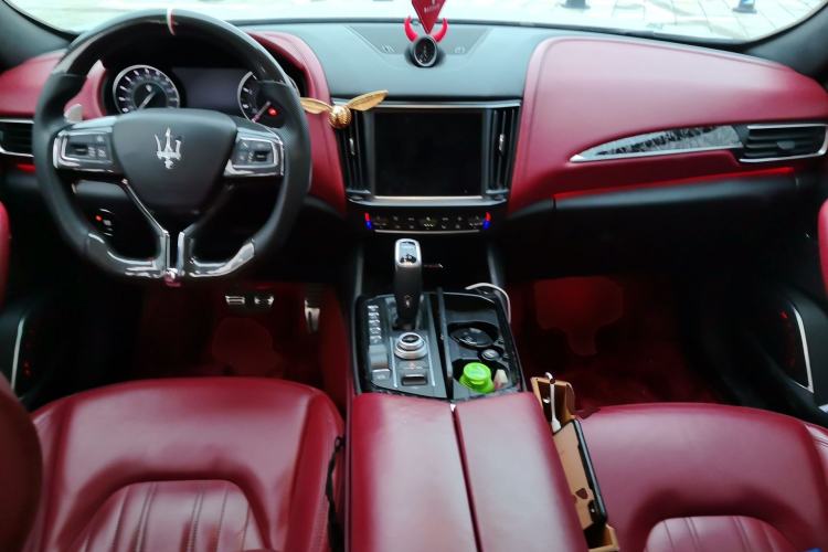 Used Maserati Levante  Center Console