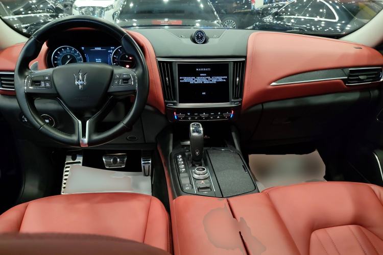 Used Maserati Levante 2021 3.0T Standard Edition Center Console