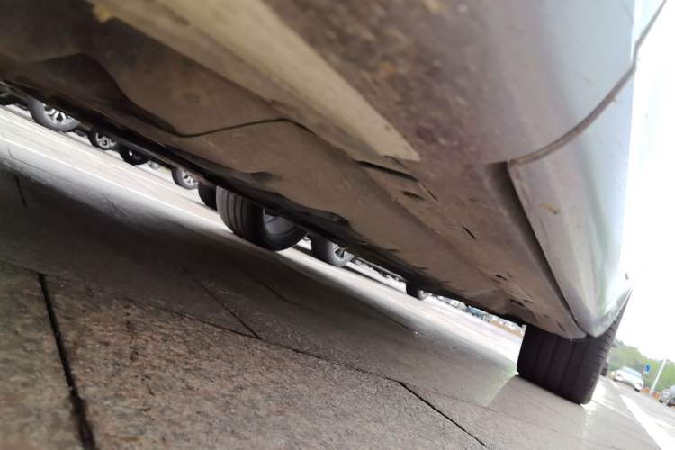 Used Maserati Levante  Chassis Front Left