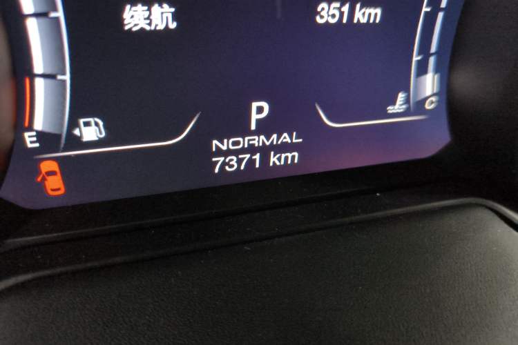 Used Maserati Levante 2021 3.8T Trofeo Odometer Close Up
