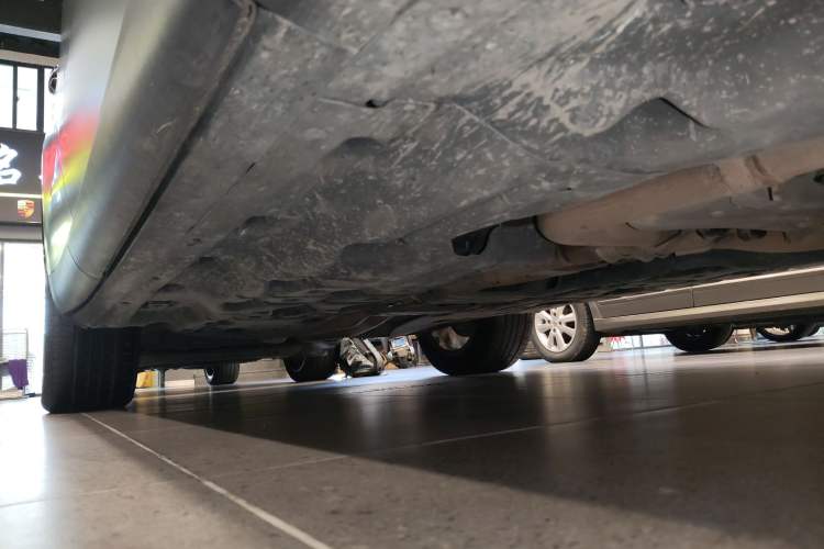 Used Maserati Levante 2021 3.0T Standard Edition Right Side Sill