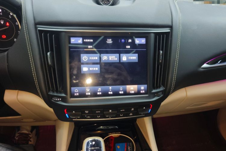 Used Maserati Levante 2021 3.0T Standard Edition Audio And AC Panel