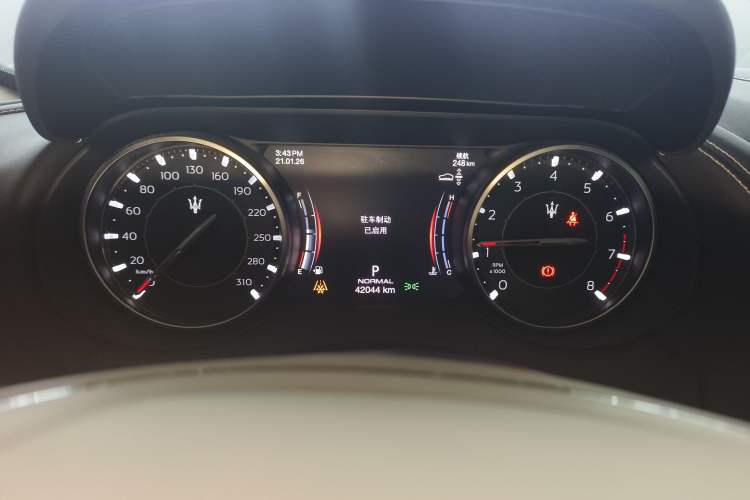 Used Maserati Levante 2021 3.0T Standard Edition Instrument Cluster