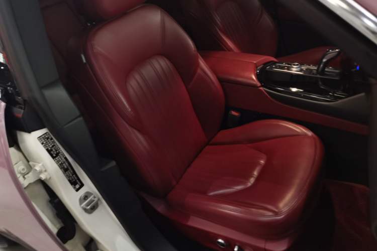 Used Maserati Levante 2021 3.0T Standard Edition Right Front Seat