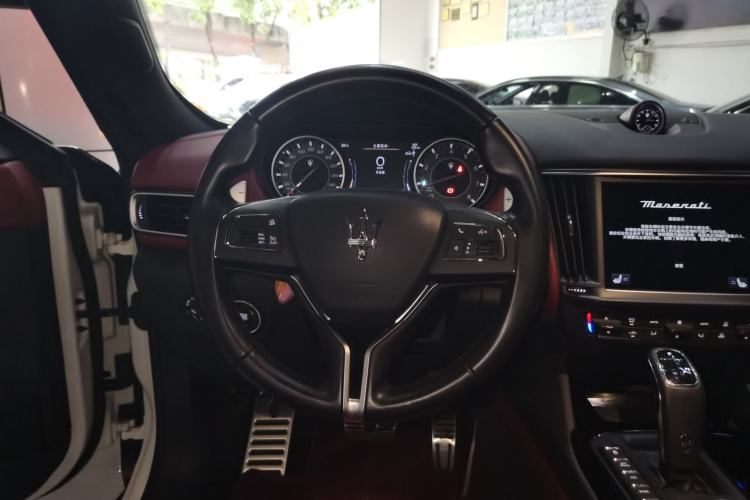 Used Maserati Levante 2021 3.0T Standard Edition Steering Wheel