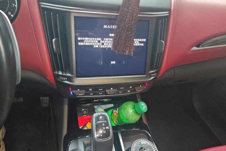 Used Maserati Levante 2021 3.0T Standard Edition Audio And AC Panel