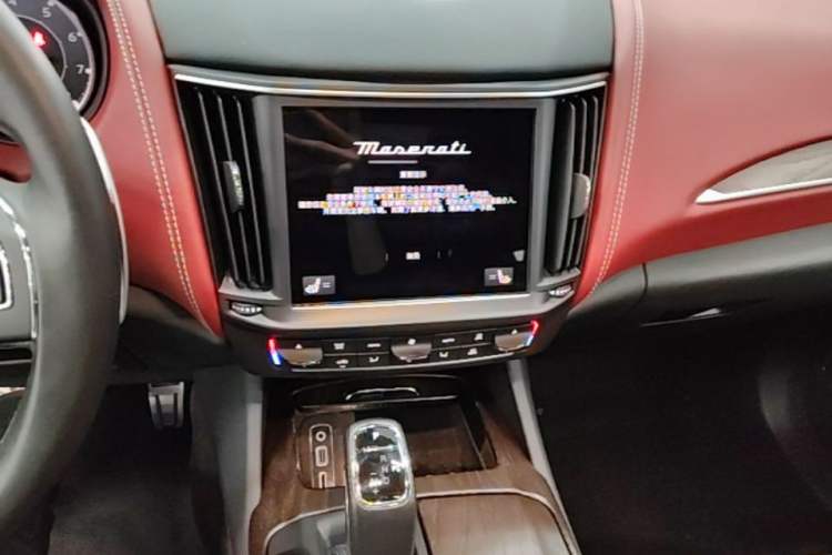 Used Maserati Levante 2021 3.0T Luxury Edition Audio And AC Panel