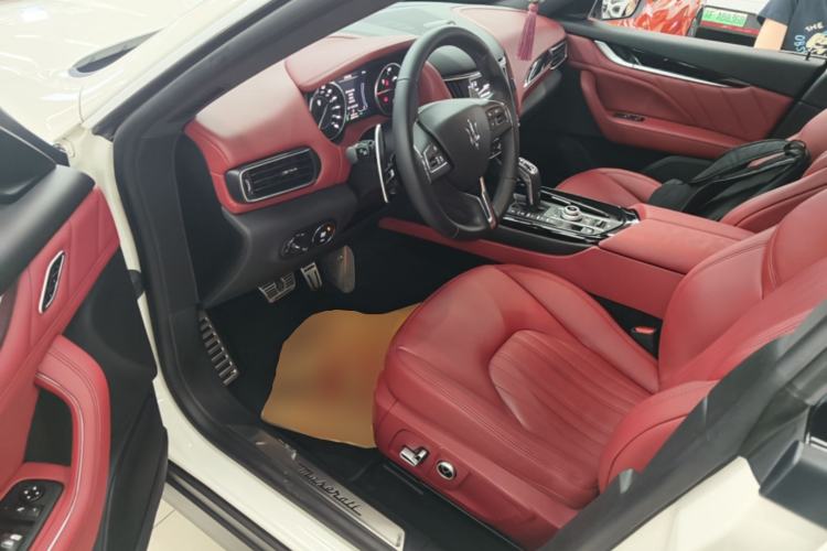 Used Maserati Levante 2021 3.0T Standard Edition Driver Seat