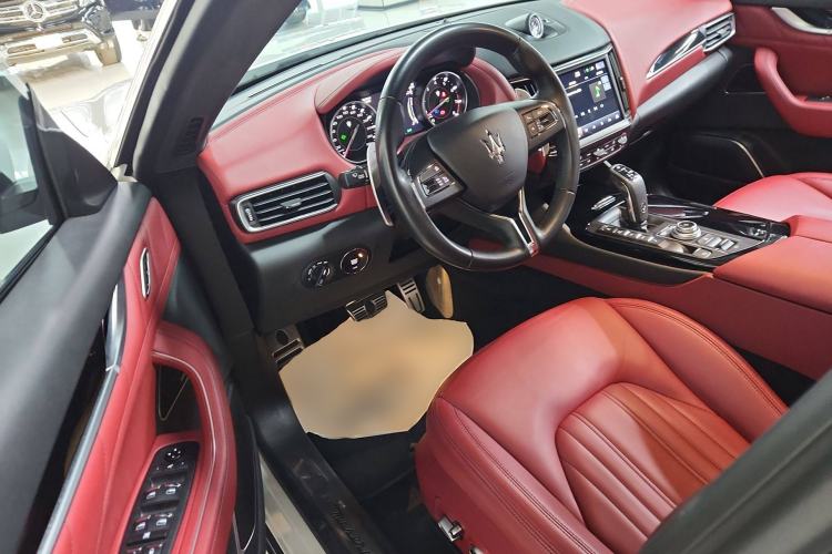 Used Maserati Levante 2021 3.0T Standard Edition Driver Seat