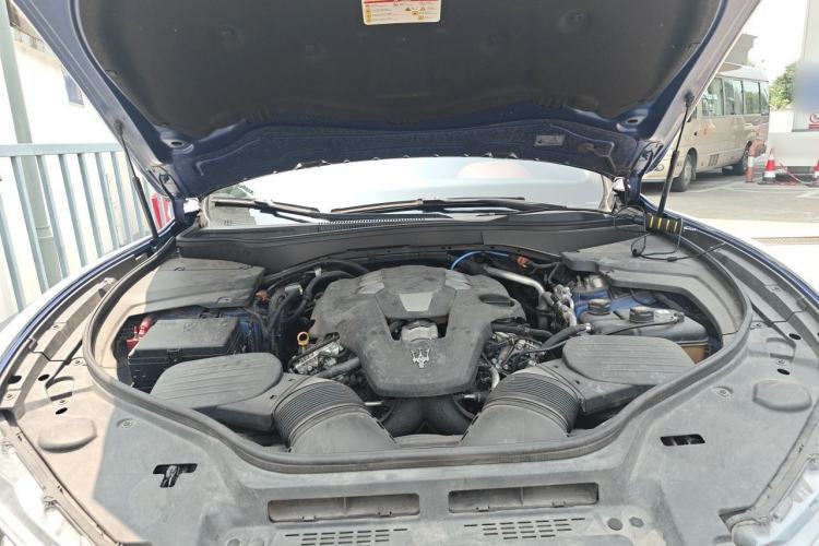 Used Maserati Levante 2021 3.0T Standard Edition Engine Bay