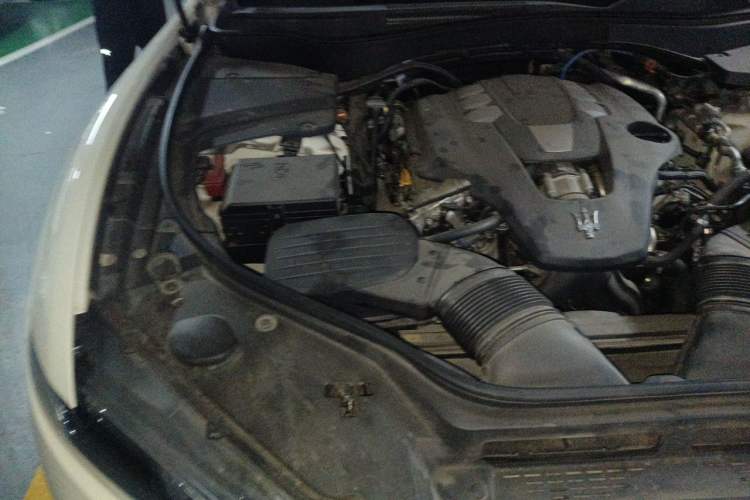 Used Maserati Levante 2021 3.0T Standard Edition Engine Bay Right
