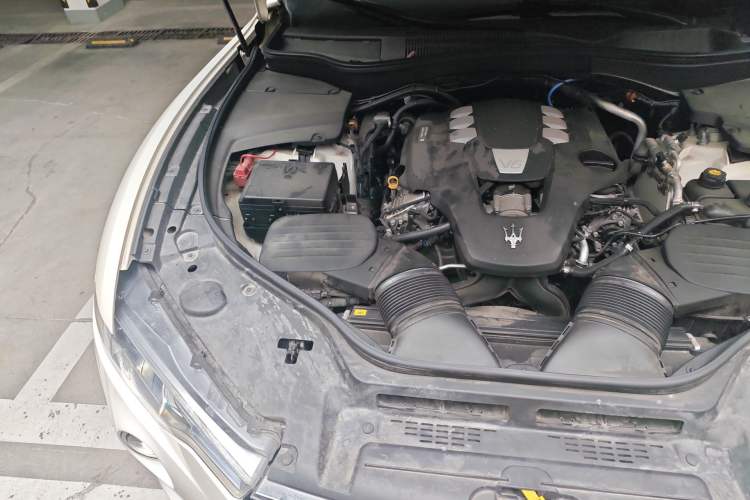 Used Maserati Levante 2021 3.0T Standard Edition Engine Bay Right