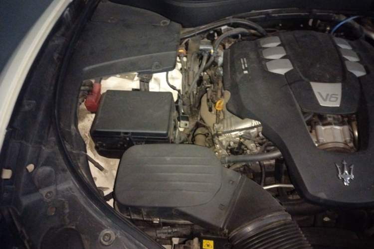 Used Maserati Levante 2021 3.0T Standard Edition Engine Bay Right